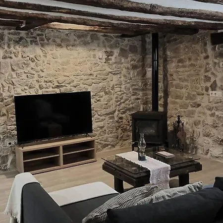 Acogedora En * Veguillas de la Sierra